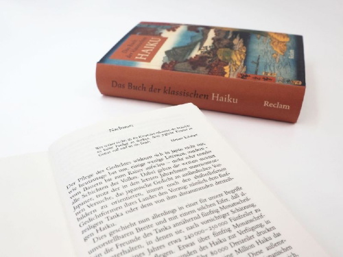 Buchcover und Innenansicht für das Buch: Das Buch der klassischen Haiku. Japanische Dreizeiler