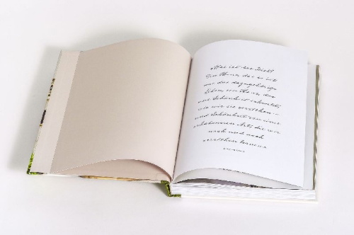 Buchcover und Innenansicht für das Buch: Cocoon. Creating Homes with Heart