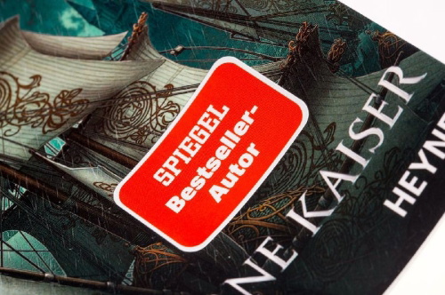 Buchcover und Innenansicht für das Buch: Schattenelfen - Der Gläserne Kaiser