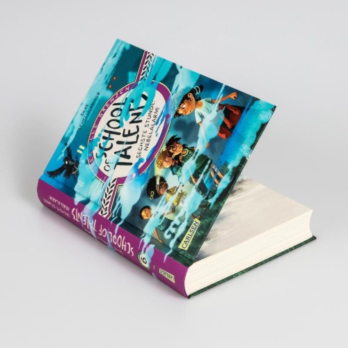 Buchcover und Innenansicht für das Buch: School of Talents 6: Sechste Stunde: Nebelalarm!