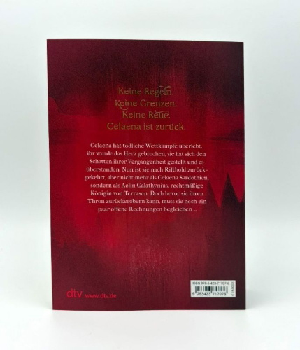 Buchcover und Innenansicht für das Buch: Queen of Shadows