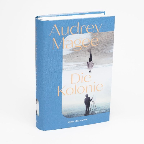 Buchcover und Innenansicht für das Buch: The Colony