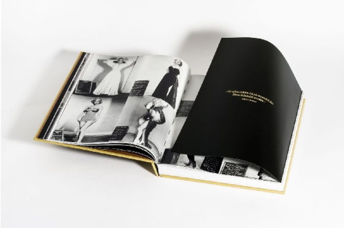 Buchcover und Innenansicht für das Buch: Marilyn Monroe 100. Der offizielle Band.