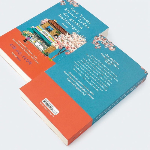 Buchcover und Innenansicht für das Buch: UNCANNY CONVENIENCE STORE