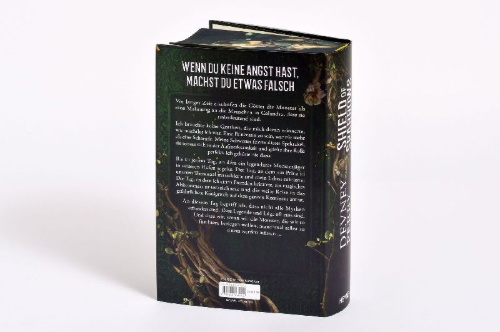 Buchcover und Innenansicht für das Buch: Shield of Sparrows
