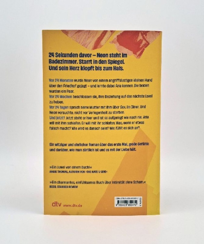Buchcover und Innenansicht für das Buch: Twenty-Four Seconds From Now. A Regular Love Story