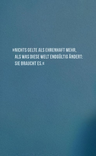 Buchcover und Innenansicht für das Buch: Die heilige Johanna der Schlachthöfe