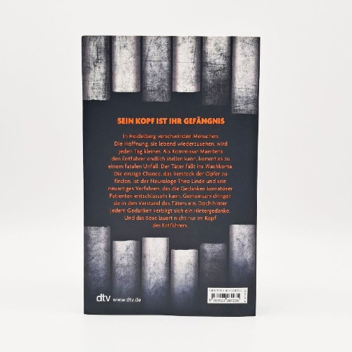 Buchcover und Innenansicht für das Buch: Locked in