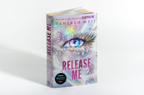 Buchcover und Innenansicht für das Buch: Watch Me #2 von 3