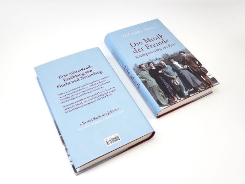 Buchcover und Innenansicht für das Buch: Die Musik der Fremde. Komponisten im Exil