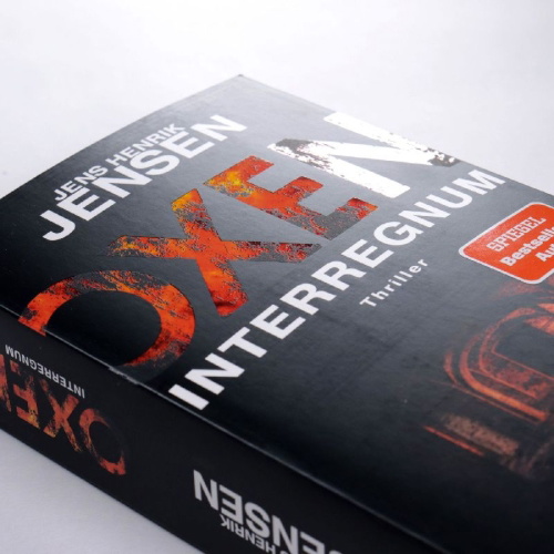 Buchcover und Innenansicht für das Buch: Oxen. Interregnum