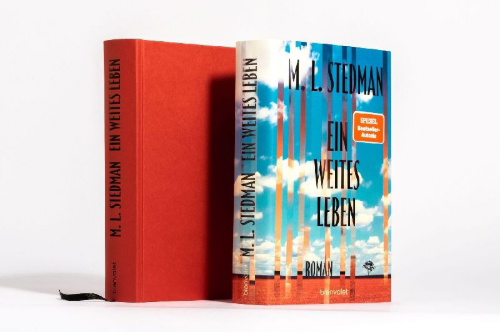 Buchcover und Innenansicht für das Buch: A Far-Flung Life