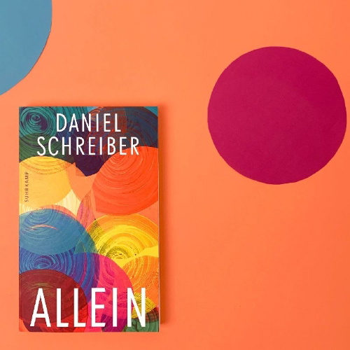 Buchcover und Innenansicht für das Buch: Allein