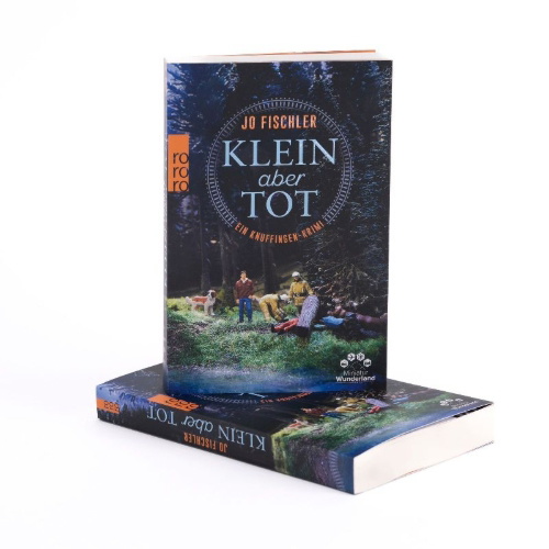 Buchcover und Innenansicht für das Buch: Klein aber tot