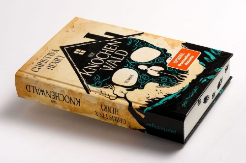 Buchcover und Innenansicht für das Buch: Near the Bone