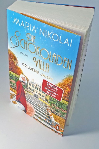 Buchcover und Innenansicht für das Buch: Die Schokoladenvilla - Goldene Jahre